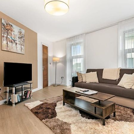 Modern 1 Bedroom Apartment In Woking Town Centre Zewnętrze zdjęcie